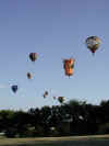 web_20050916-026balloons.JPG (29357 bytes)