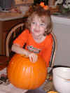 web_20051031-014carpumpkin.JPG (46998 bytes)
