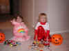 web_20051031-025girlsloot.JPG (44707 bytes)
