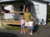 web_20071120-007willgirls.JPG (57327 bytes)